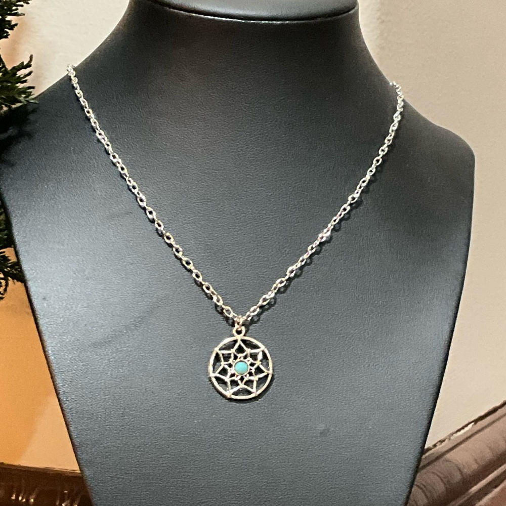 Silver dreamcatcher necklace and earring set - Picture 2 of 7